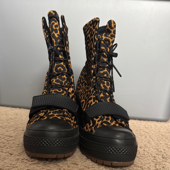 Converse Leopard Print Heeled Boots - Picture 1 of 4
